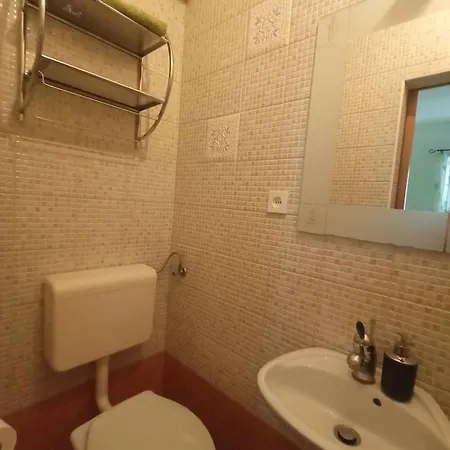 Apartamento Mala Zelena Soba